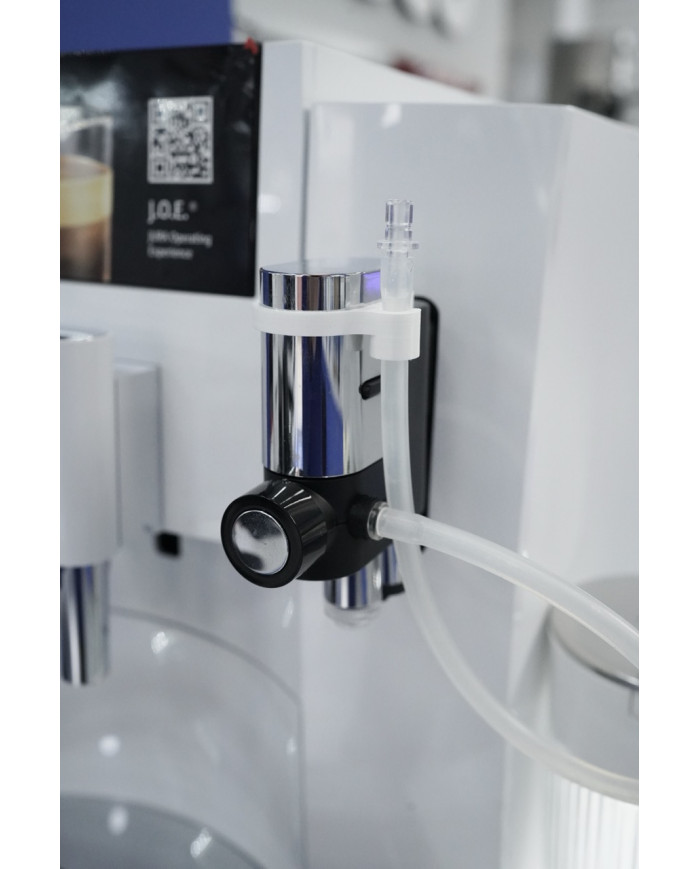 UCHWYT NA WĘŻYK MLEKA DO JURA E8 (EC)