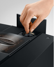 EKSPRES AUTOMATYCZNY JURA E8 COSMIC BLACK (ED)